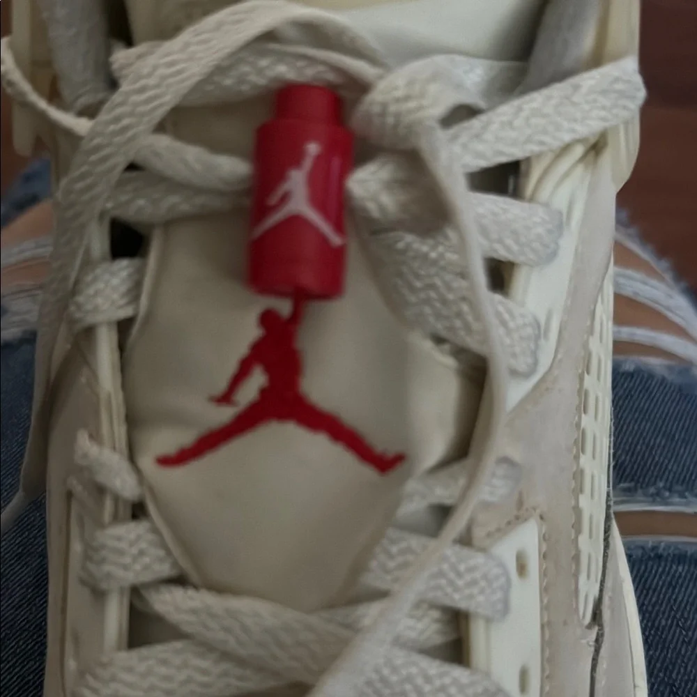 Jordan Sneakers in Cream and Red